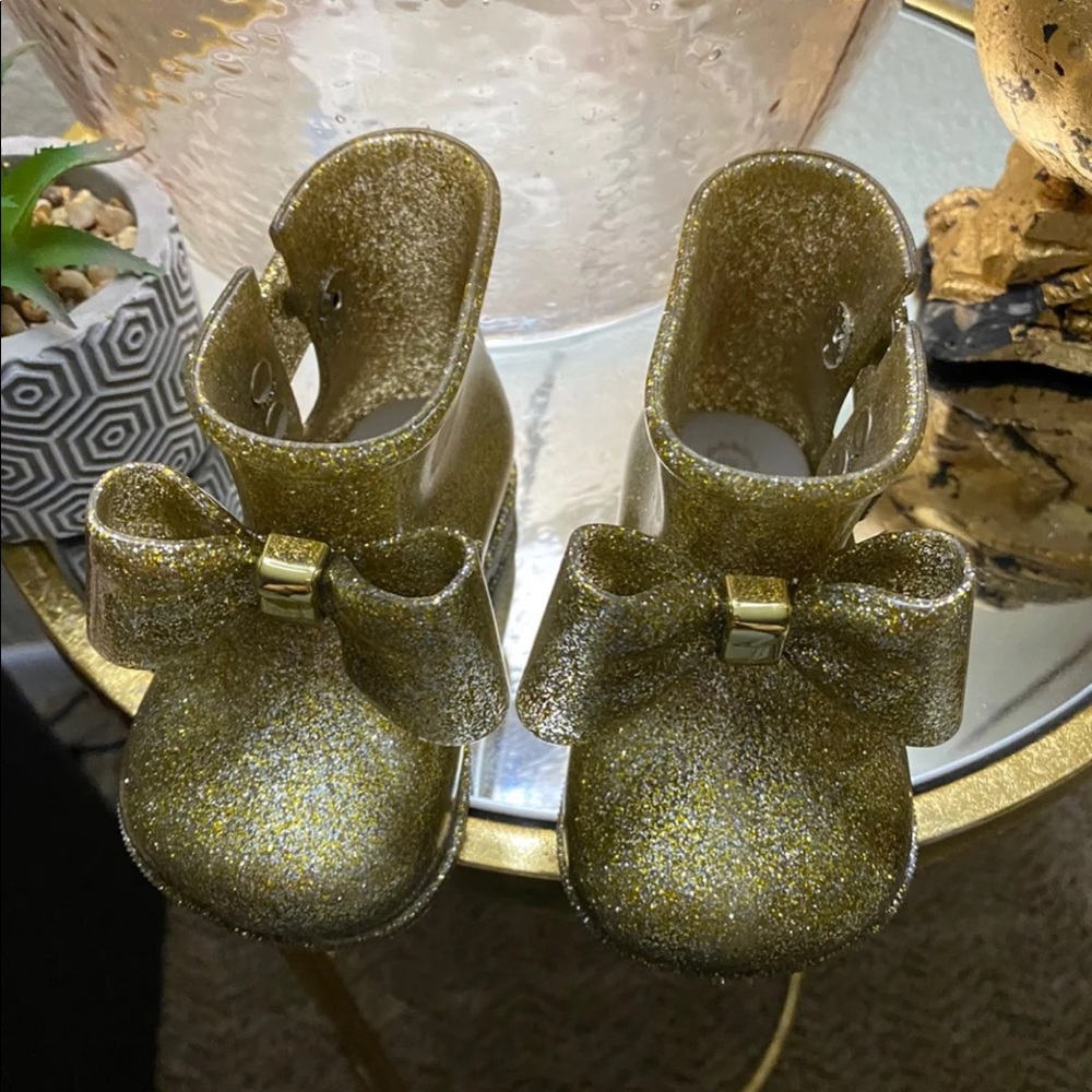 Mini Melissa boots
